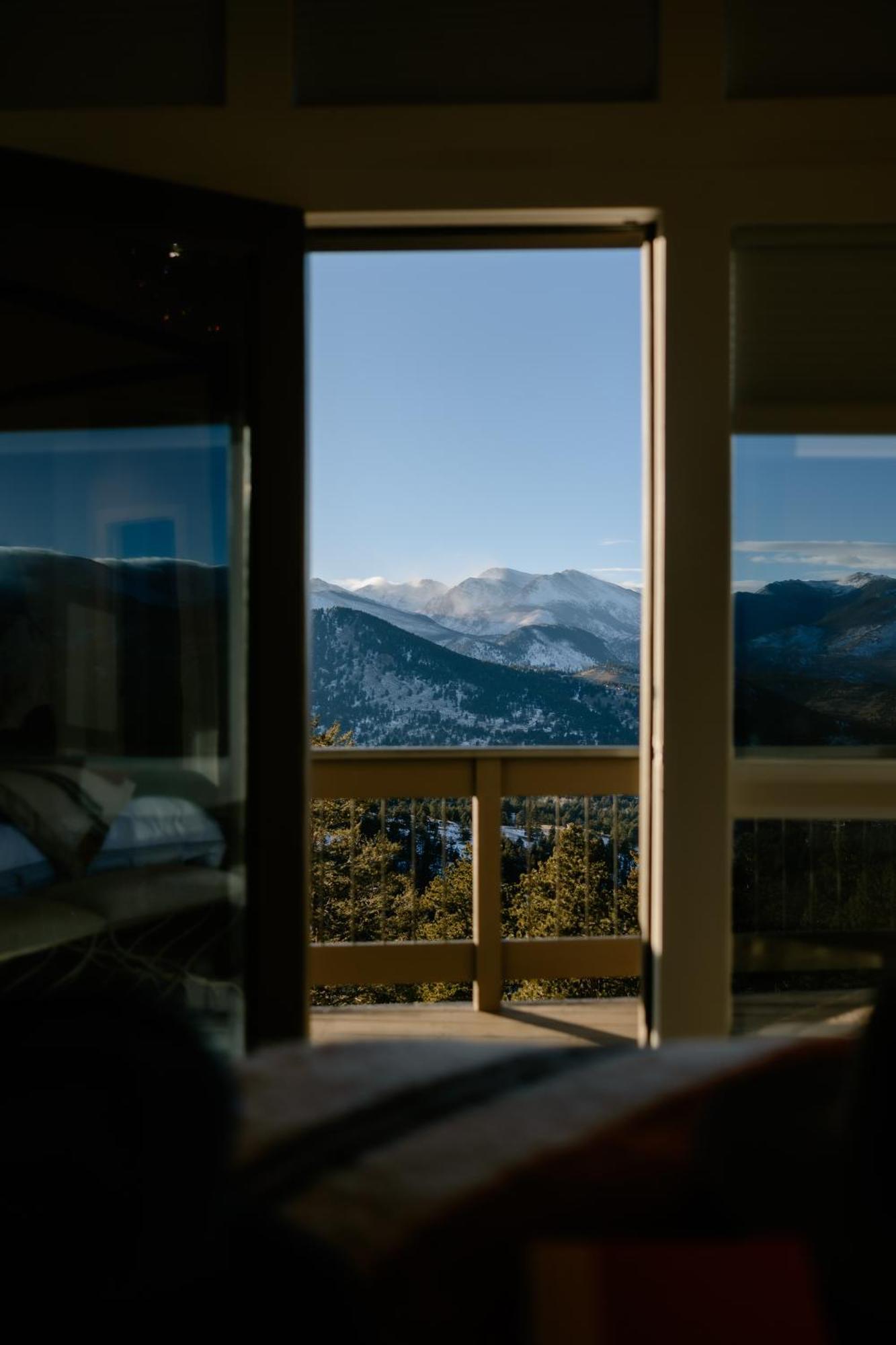 Casa De Cristal-Epic Views-Hottub-Sauna-Sleeps 10-Luxury Linens-Stocked Kitchen エステス・パーク エクステリア 写真