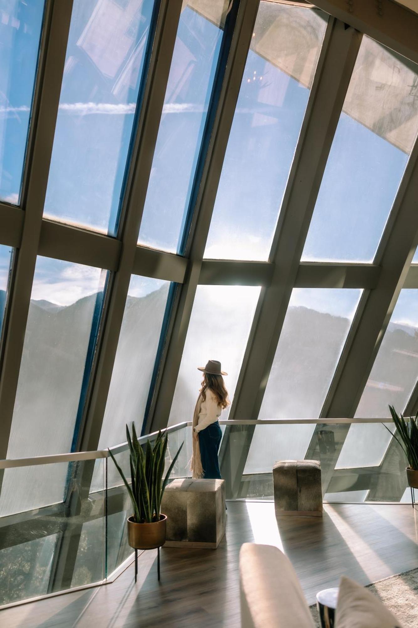Casa De Cristal-Epic Views-Hottub-Sauna-Sleeps 10-Luxury Linens-Stocked Kitchen エステス・パーク エクステリア 写真